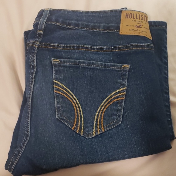 Hollister Pants - Boot Cut Hollister Jeans | Dark Wash